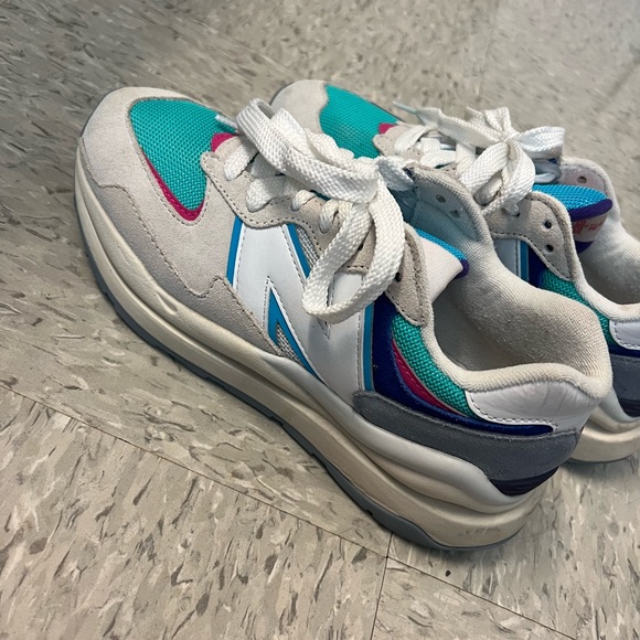 New Balance 57/40 Women’s Shoe - Picture 2 of 3